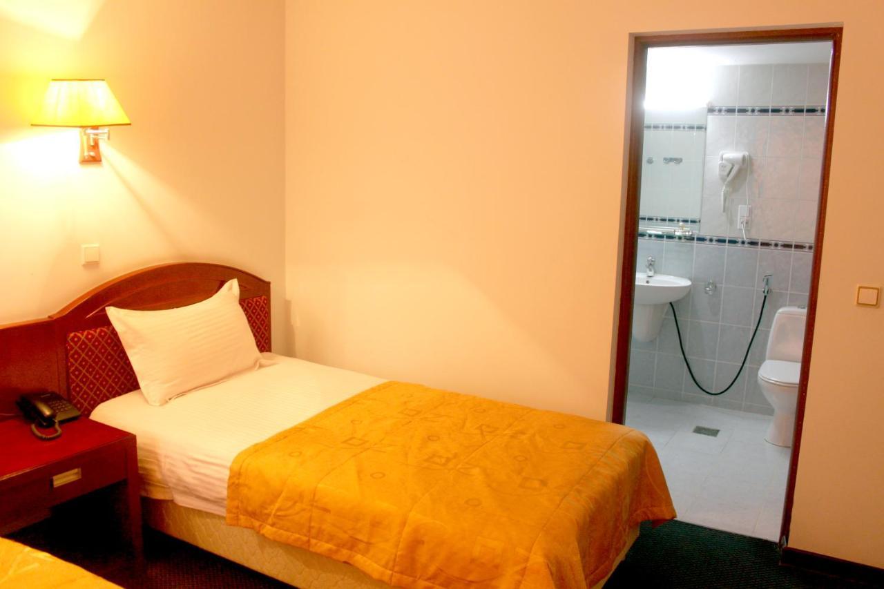 Hotel Grand Buxoro Luaran gambar