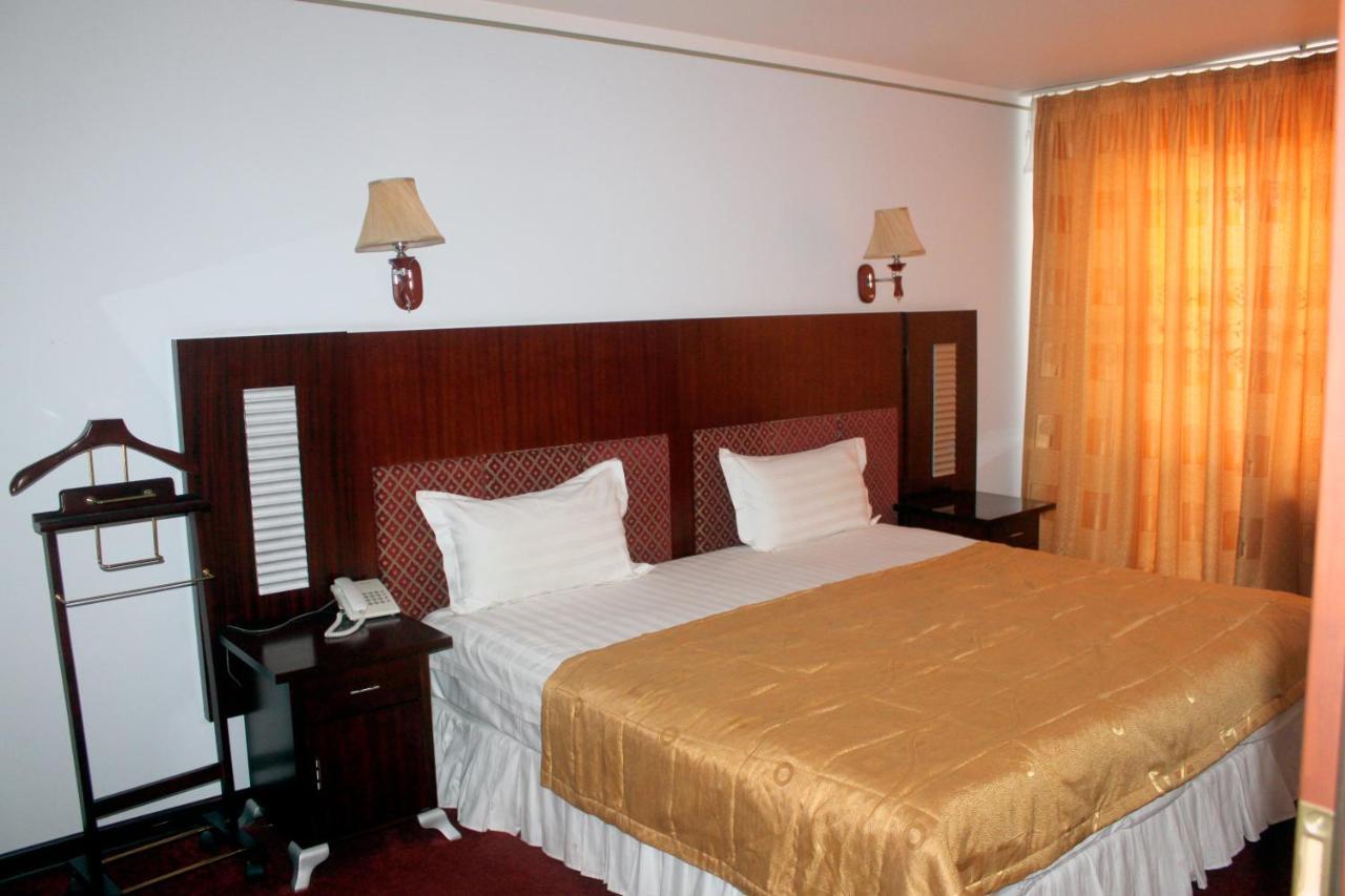 Hotel Grand Buxoro Luaran gambar