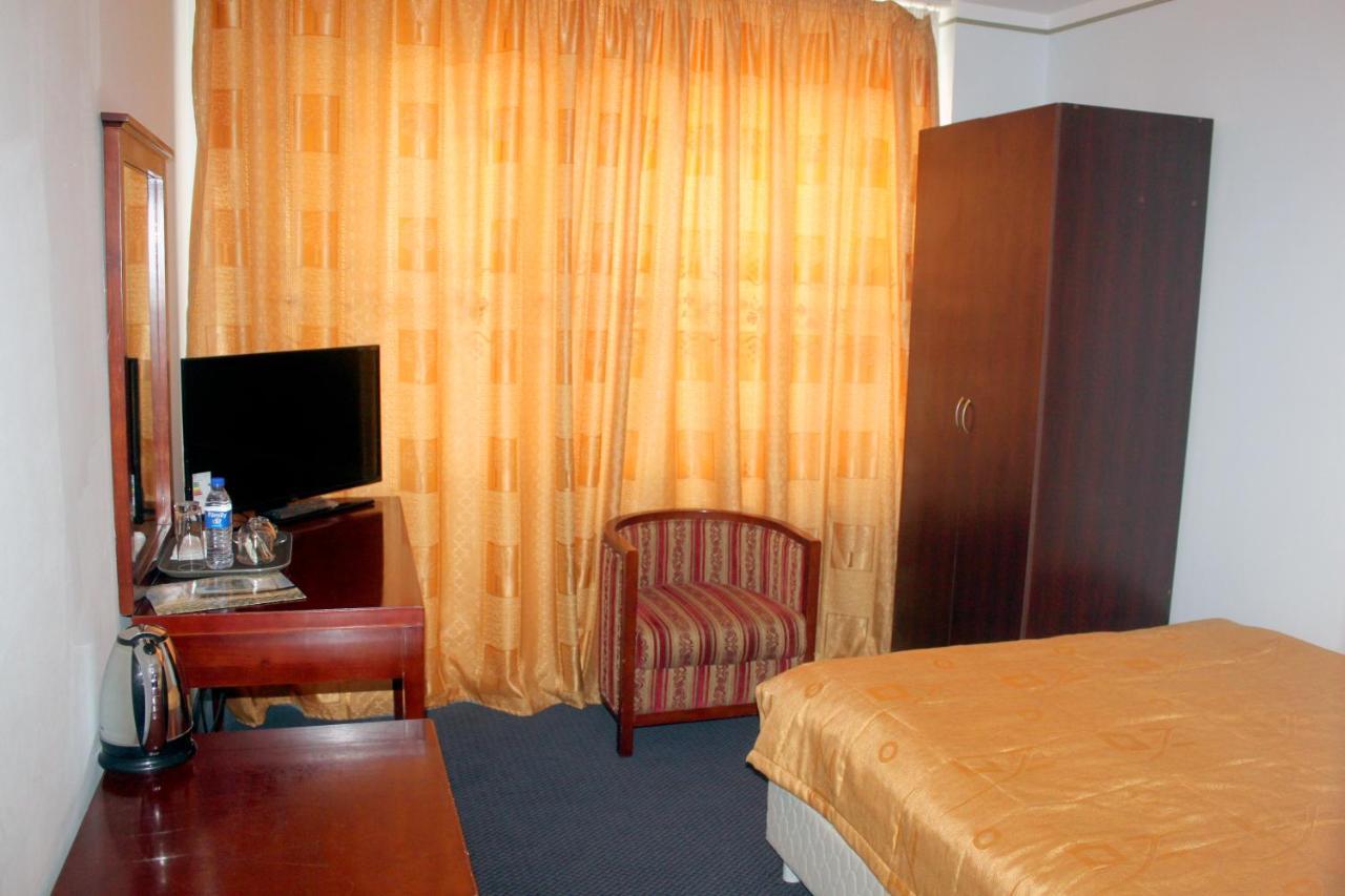 Hotel Grand Buxoro Luaran gambar