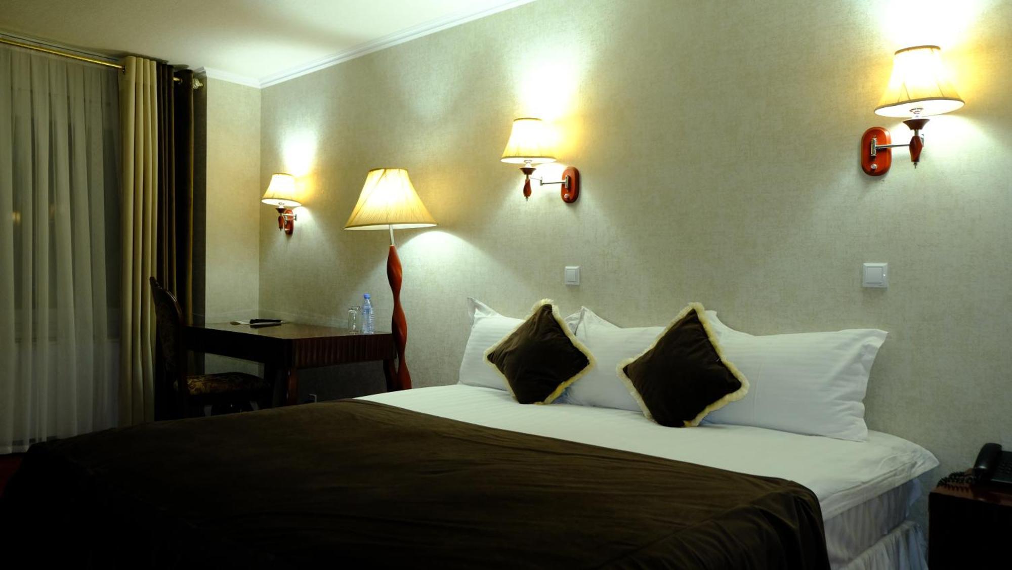 Hotel Grand Buxoro Luaran gambar
